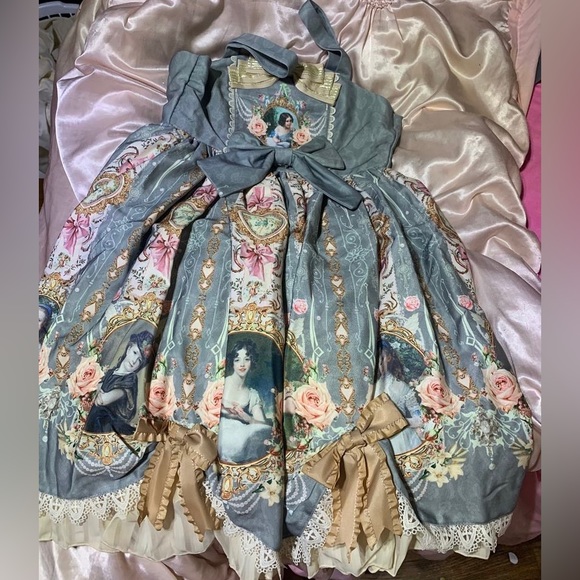 SOLD - Picture 4 of 4